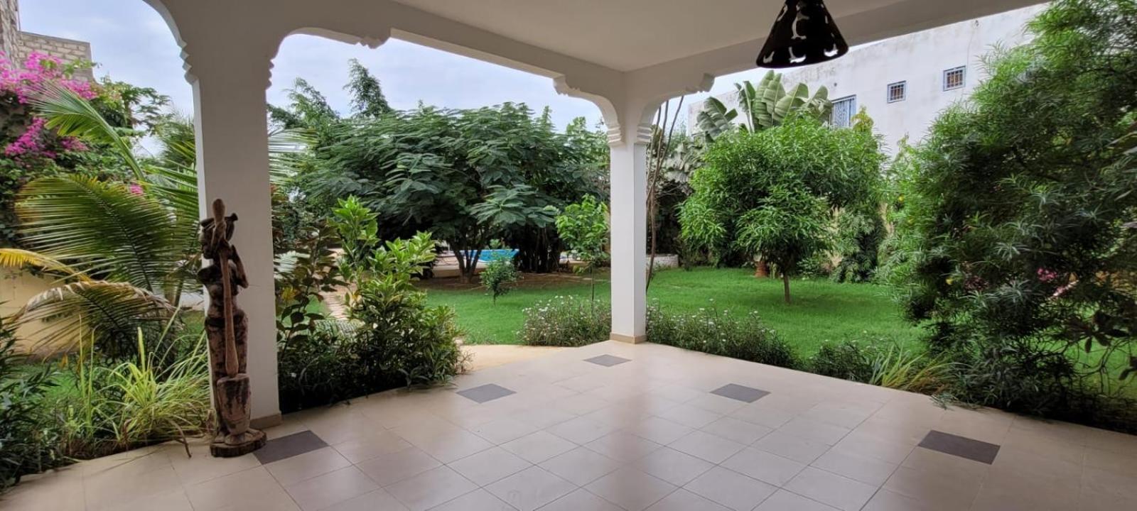 Villa Saraba 索蒙 外观 照片